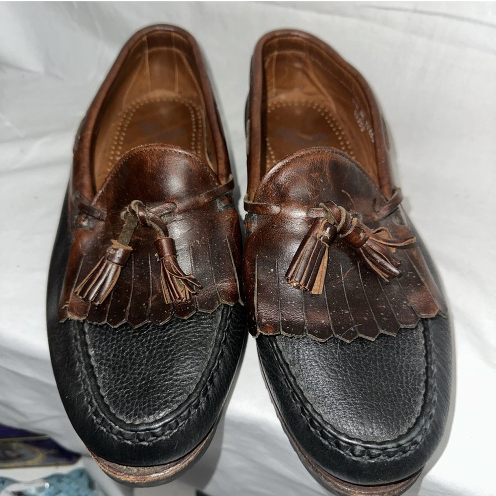 Allen Edmonds 9.5 Nashua 42250 Black Brown Tassel Kiltie Loafers Dress Preppy
